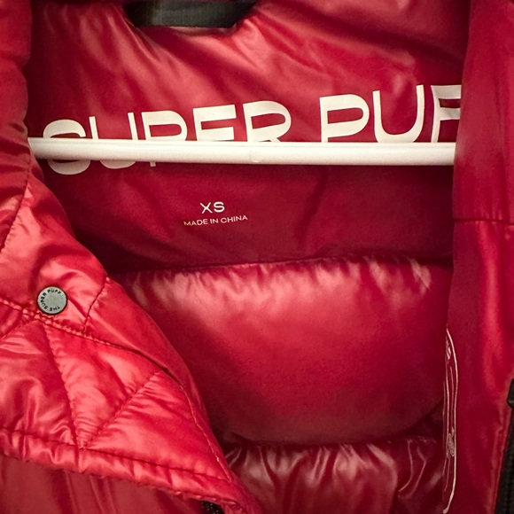 Aritzia Super Puff Shorty Jacket - RED - XSMALL - Picture 2 of 2